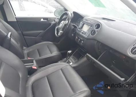 2012 Volkswagen Tiguan Se z USA, uszkodzony, nr VIN WVGBV7AX5CW104219